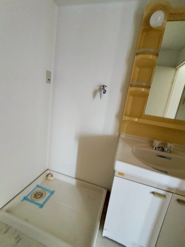 ラレーブ蕨中央 洗濯機置場