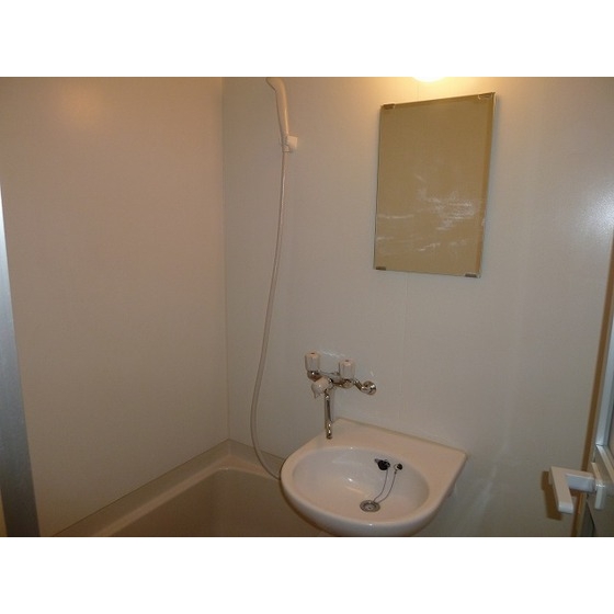 エンゼルフラッツ0105号室 内観