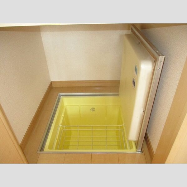 Exage101号室 床下収納