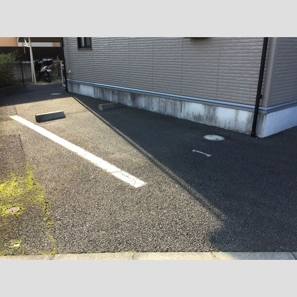 シャルマンソレーユ 駐車場