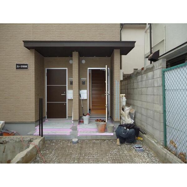 カーサ中井 玄関