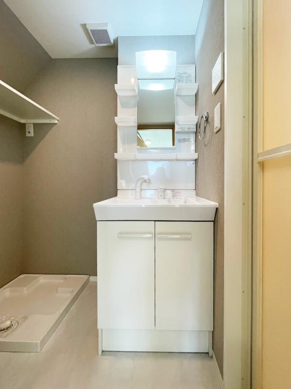 グレンジフォード高円寺南1階 収納