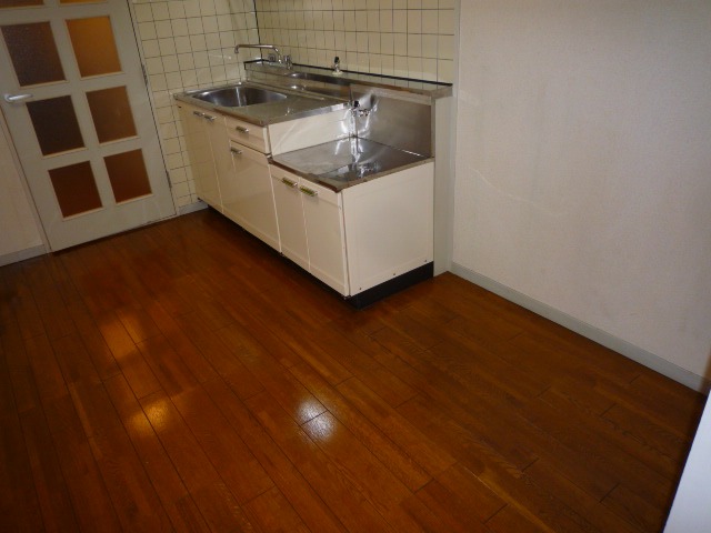 キャステール氷川2階 玄関