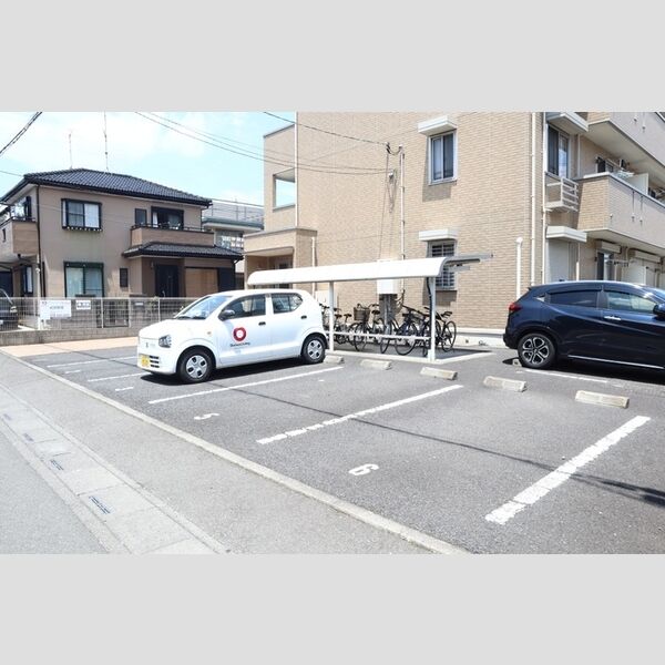 ペイサージュ 駐車場