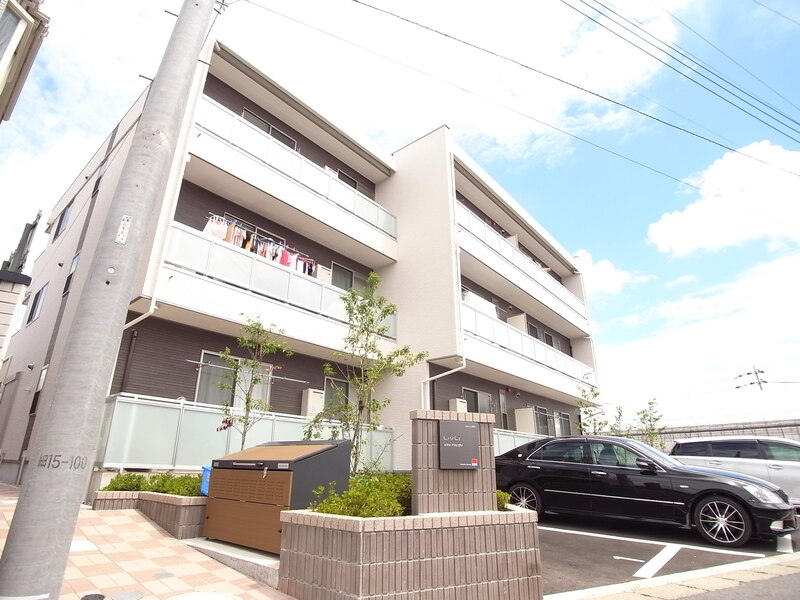 リブリ・アフィニティ3階 外観