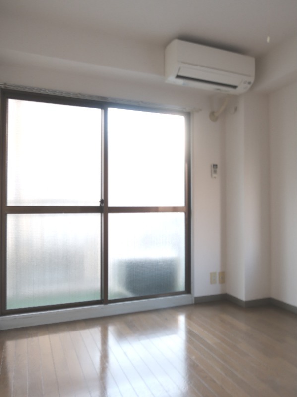 パワーハウス東京Ⅱ ※別号室の写真となります。