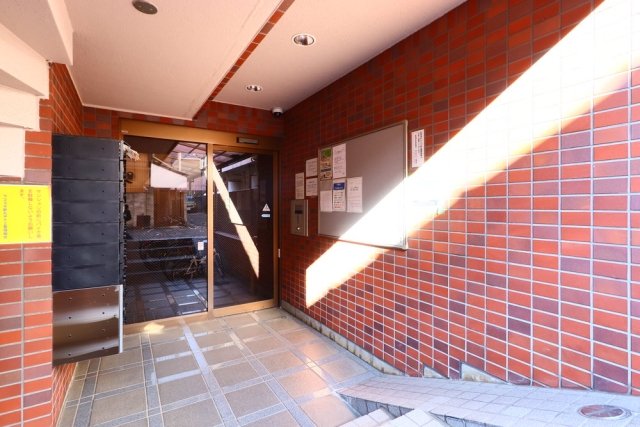 ラコスタ新丸子Ⅱ エントランス