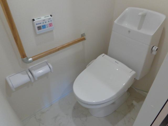 ブリスティア湘南 シャワー付トイレ