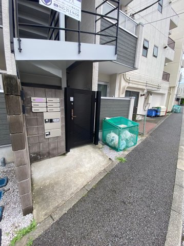 アスターハウス201号室 エントランス