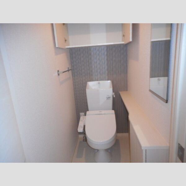 リヴェール トイレ(温水洗浄機能付き)