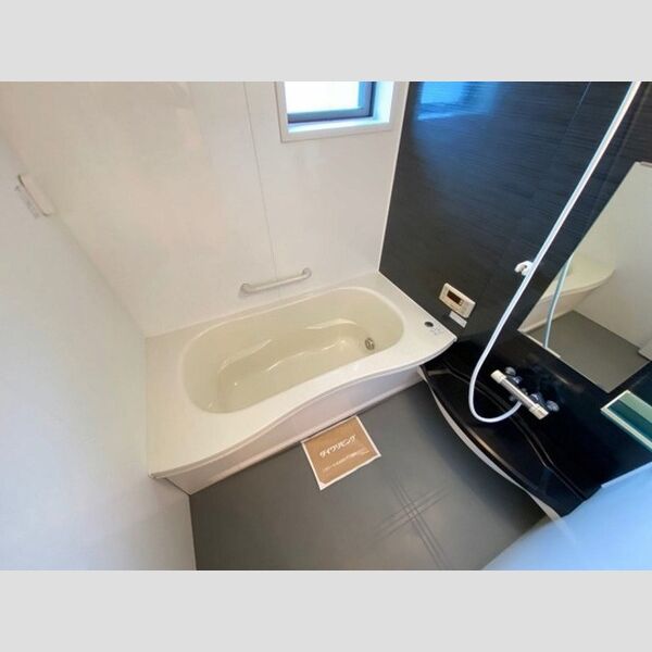 エスポワール　D 追い焚き機能付き一坪風呂(窓付き)