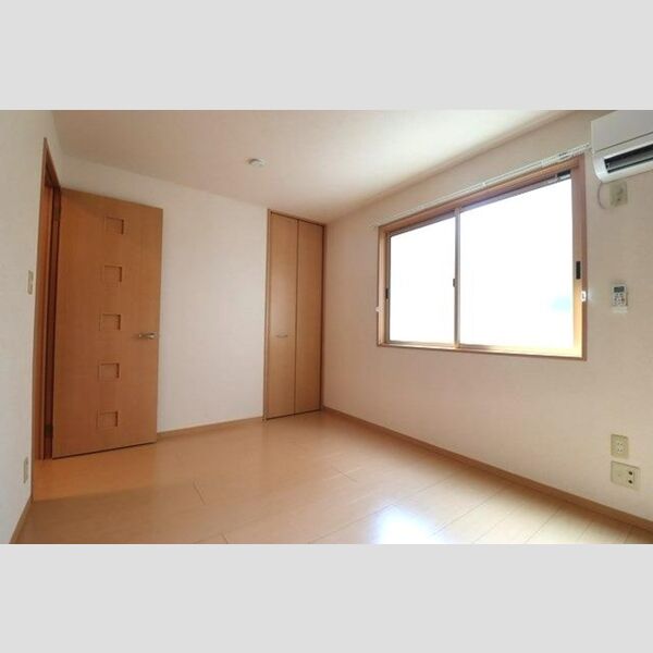 リビングタウン大金平　B105号室 洋室　6帖