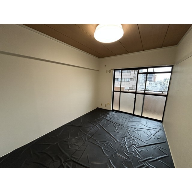 ブルジョン７ 内観