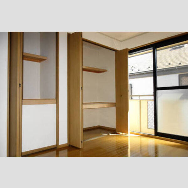 ラ・プレジオ103号室 洋室 収納