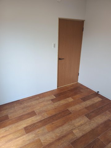 鎌ケ谷中央戸建（北棟） 2階洋室