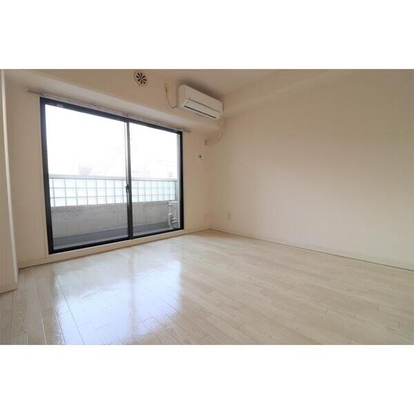 サークビルズ リビング