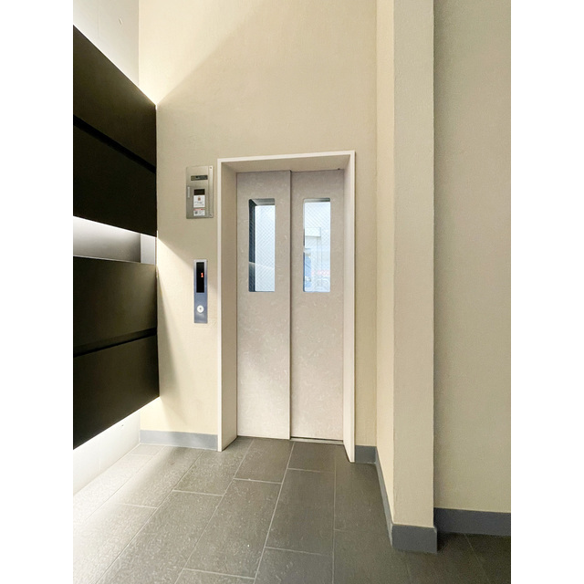 オーパスホームズ千駄木0306号室 エレベーター