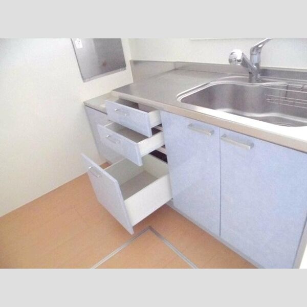 メゾンアリア101号室 対面キッチン