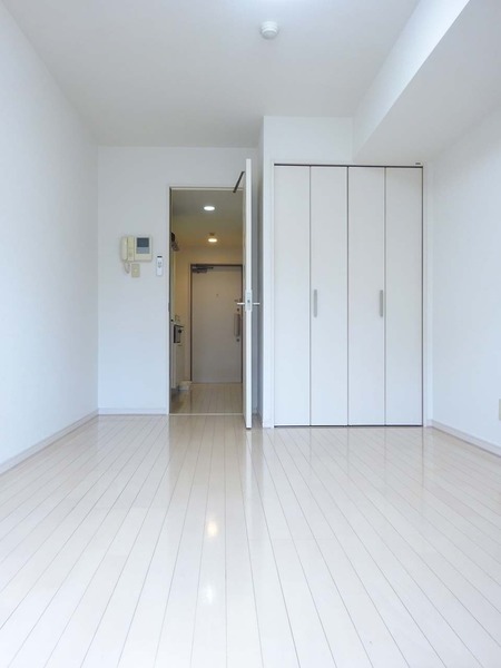 ＣＱレジデンス練馬赤塚103号室 リビング