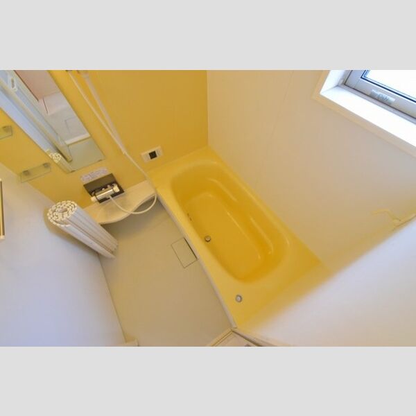 ヴィラ・オルフェーヴル 浴室