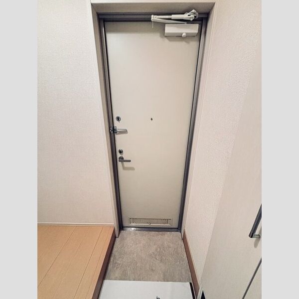 ハピネス武藏野101号室 玄関