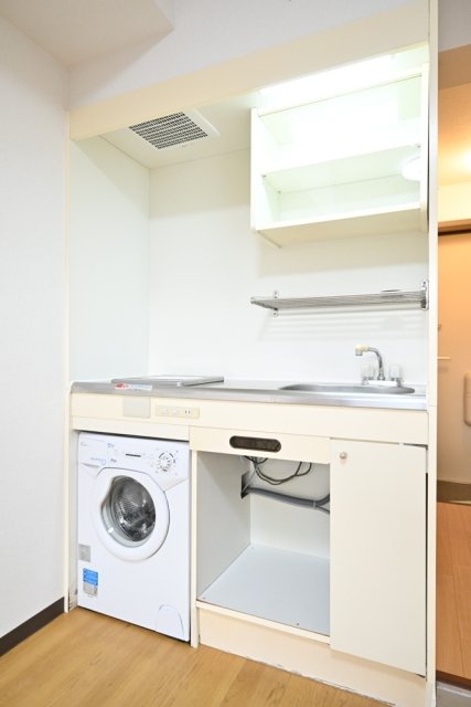 センチュリー西久保 玄関