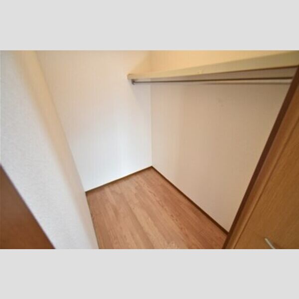 プリマベーラ・ユカ　A102号室 ウォークインクローゼット