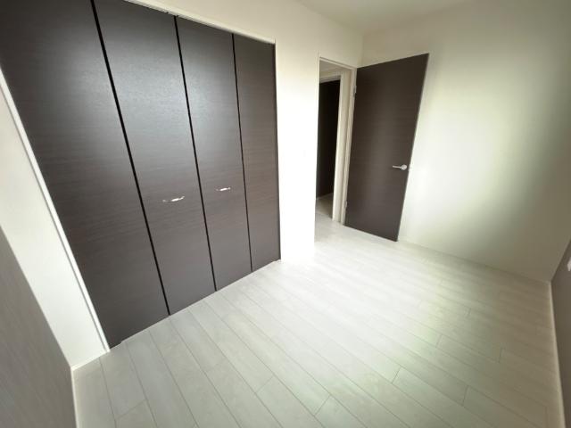 ラ・レーヌ・８０（ｌａ　ｒｅｉｎｅ８０） 洋室