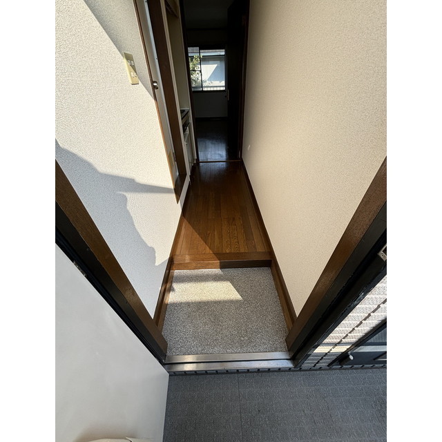 ヴェルディ下馬0205号室 玄関