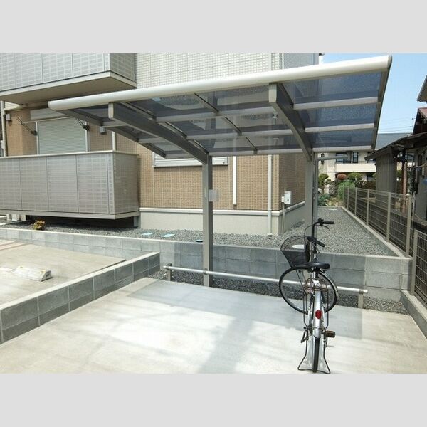 ルミエール 駐輪場