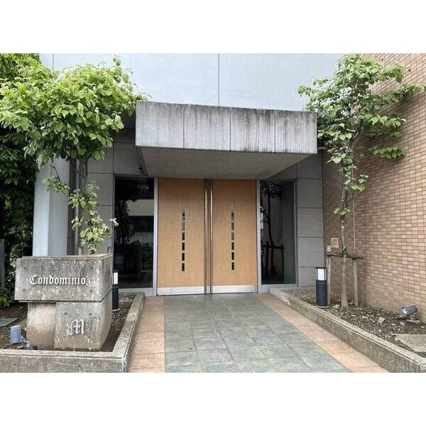 コンドミニオM0201号室 エントランス