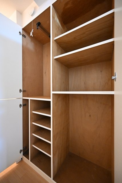 センチュリー西久保1階 収納