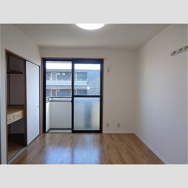 プライム長浦203号室 洋室