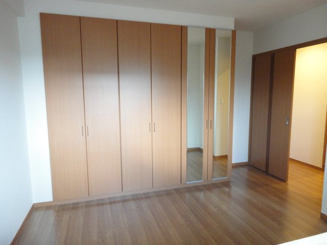 クレスト205号室 洋室