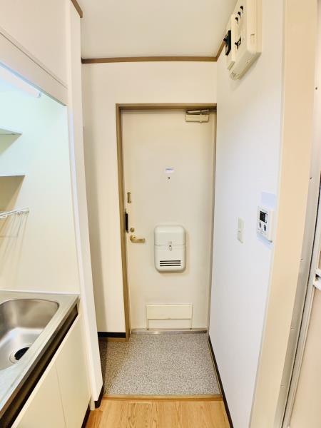 サニーハイツ1階 玄関