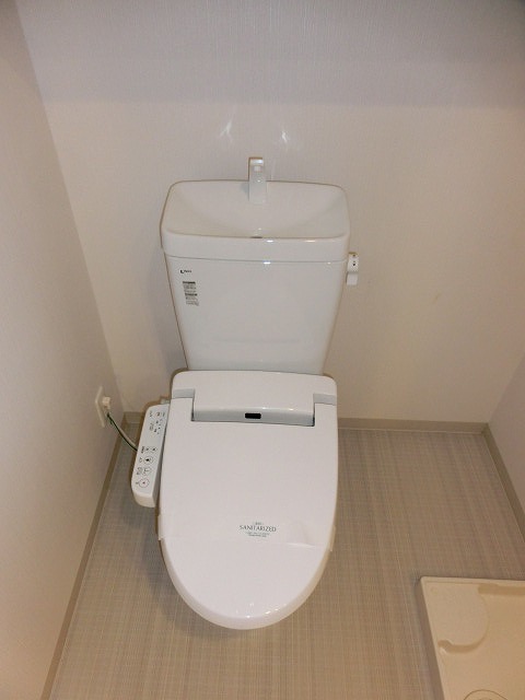 クレイシア世田谷野沢1階 トイレ