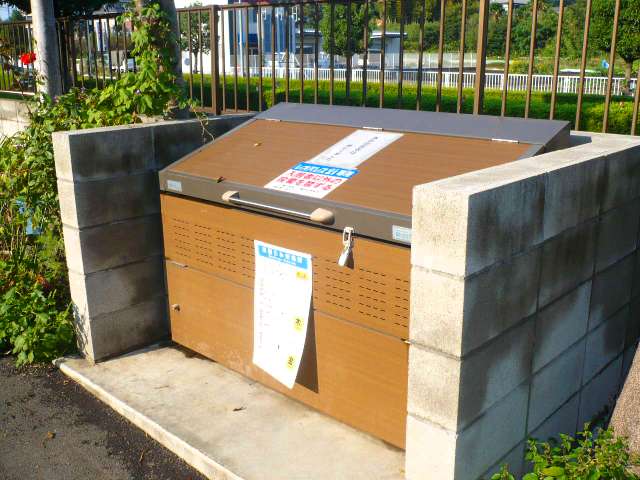 レオパレススペランサ明花101号室 ゴミステーションです。