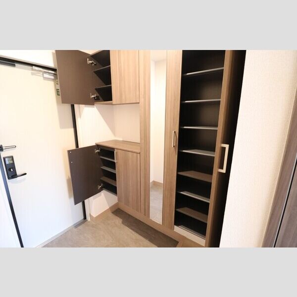 センカⅢ306号室 シューズボックス