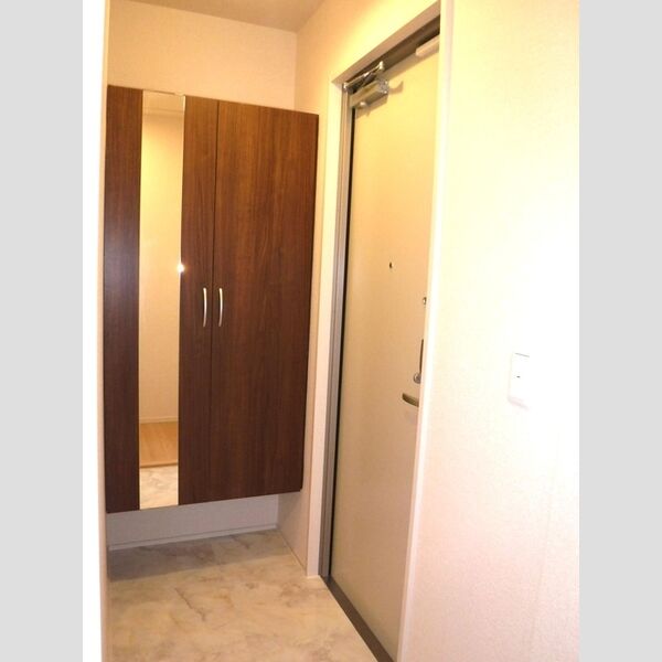 ヴィラ　リッツⅢ305号室 玄関