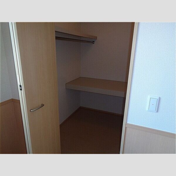 ヴェルデ コリーナ　参番館 ウォークインクローゼット