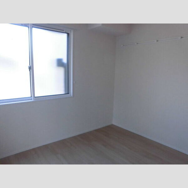 スターリィ・コート大倉山 洋室3.8帖