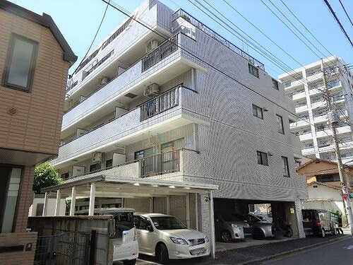 岸田マンションの外観画像