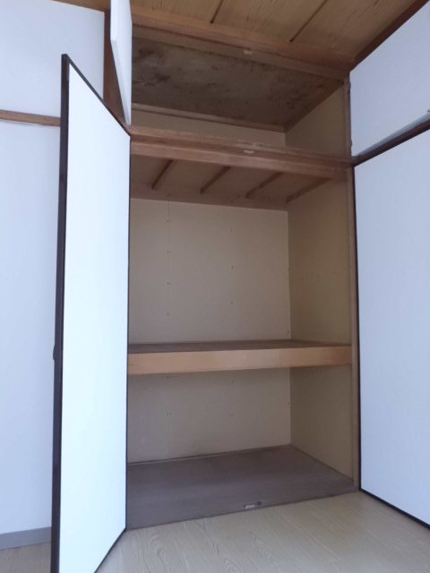 大豆戸ハイツ 収納