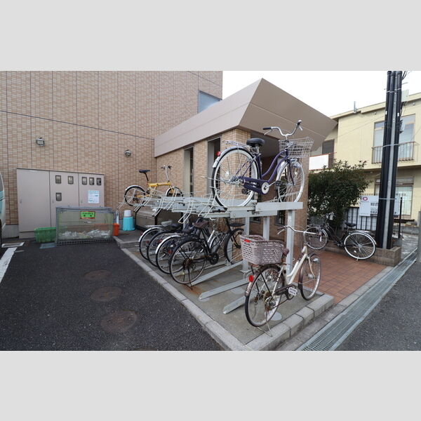 秋津中央ビル301号室 駐輪場