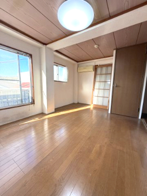 サニーヒル305号室 クリーニング前の写真です