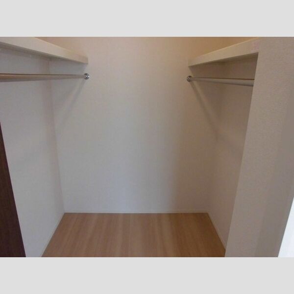 サン・コーポラス ウォークインクローゼット