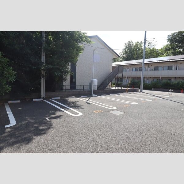 ソウソウ・ソンケン・リュウビ　ソウソウ 駐車場