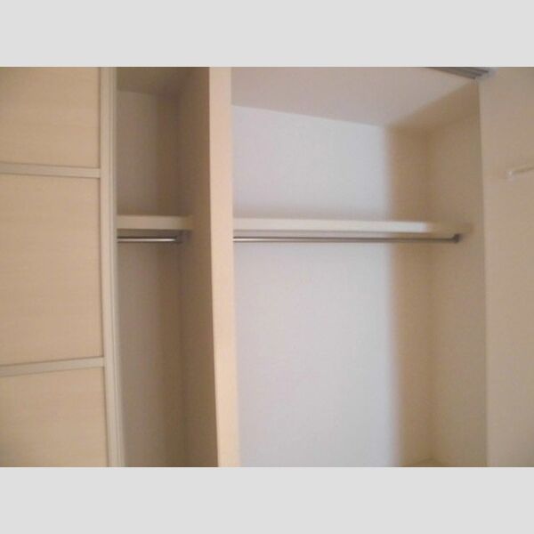 Alfieri102号室 洋室　クローゼット