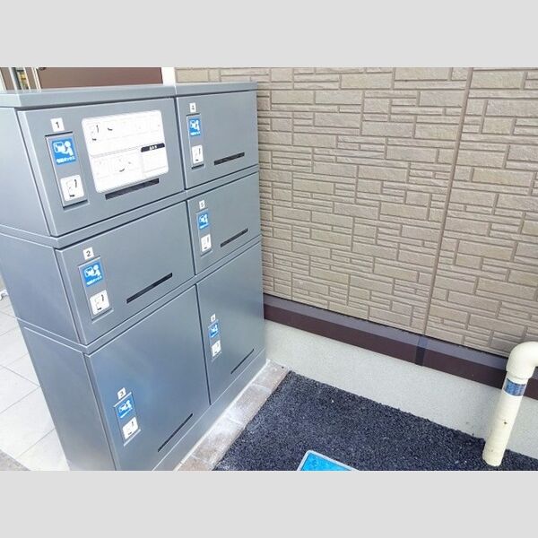 フィオーレ金田西 宅配BOX