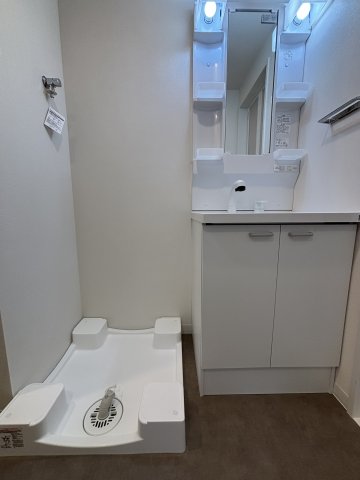 ケイディーエックスレジデンス原木中山0428号室 洗面